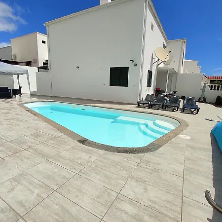 Holiday home Gara, Duplex Pareado Piscina Privada Y Climatizada By Flamingo House *