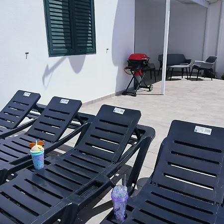 Hébergement de vacances Gara, Duplex Pareado Piscina Privada By Flamingo House